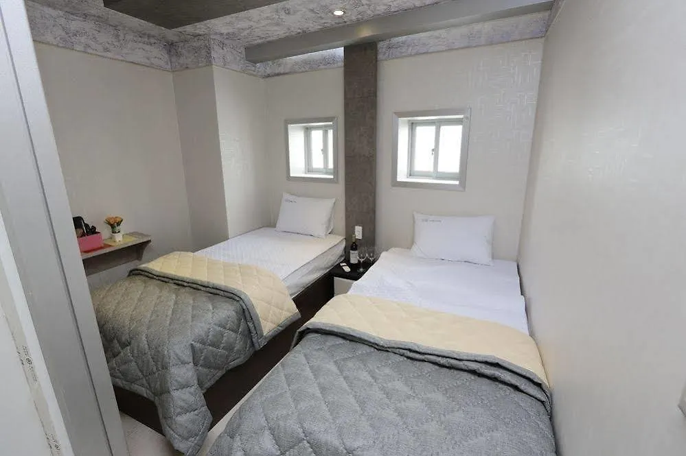 Residence The Moon Busan Hotel
