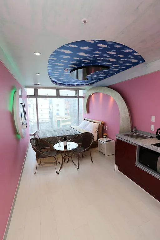 Hotel Residence The Moon Busan