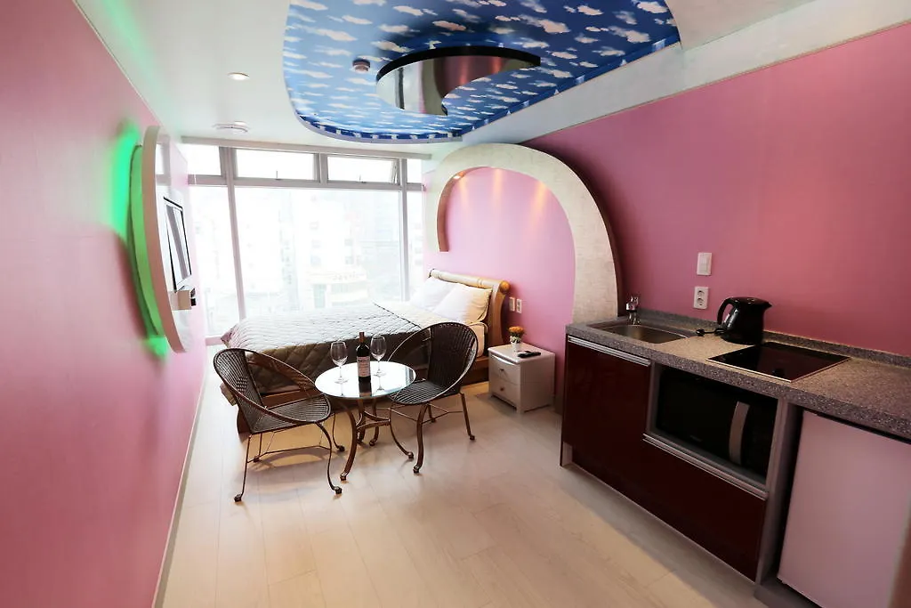Hotel Residence The Moon Busan