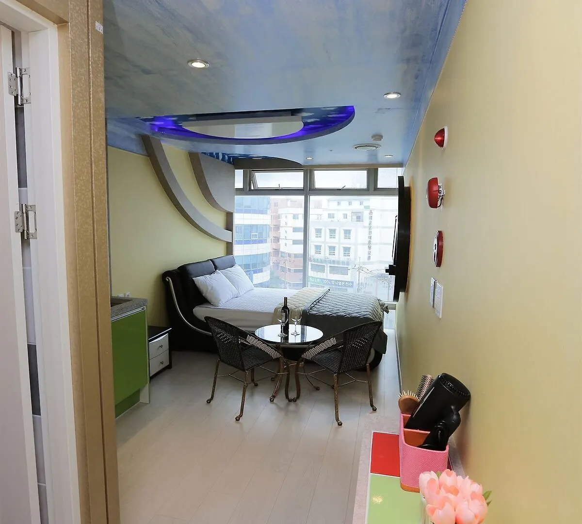 Residence The Moon Busan 2*,  South Korea