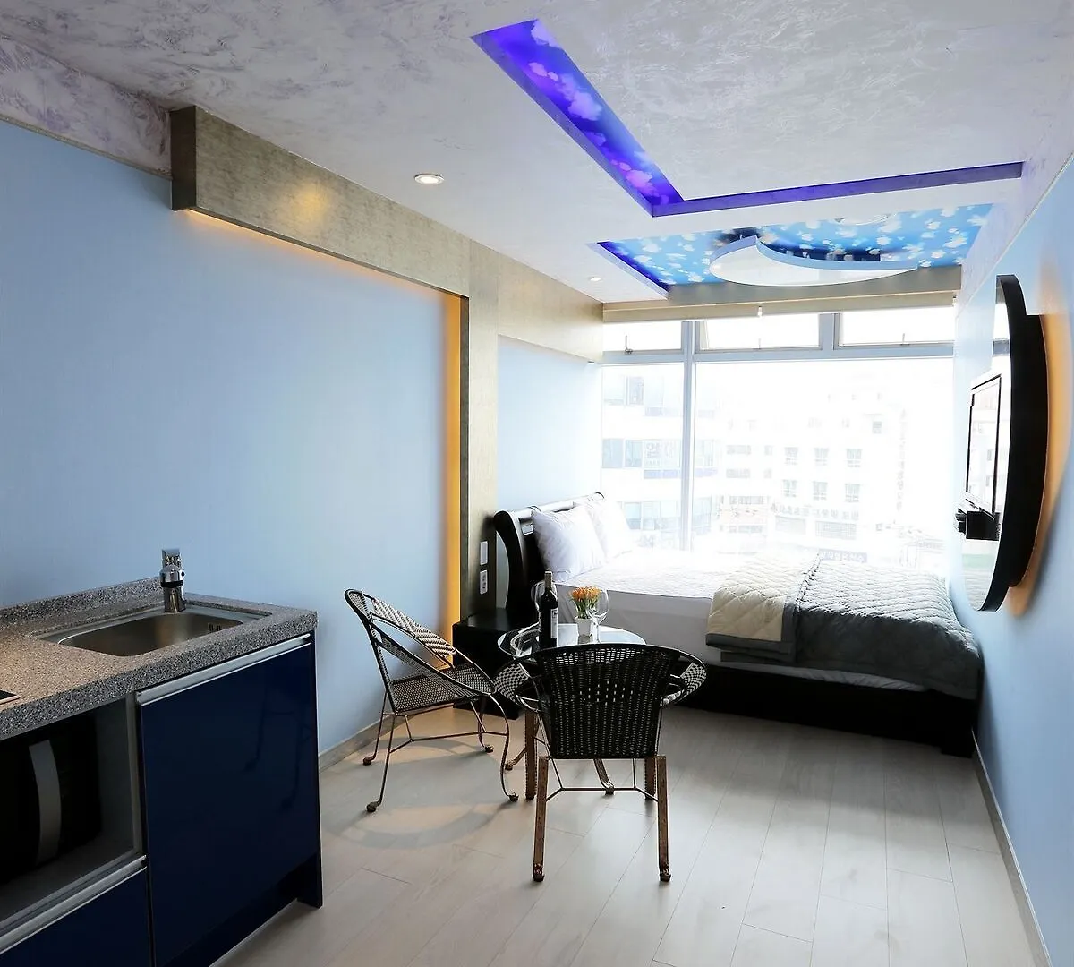 Residence The Moon Busan 2*,